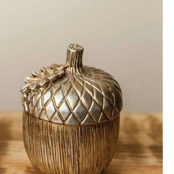 Famous Other - RESIN ACORN DECOR SMALL,5”x4”